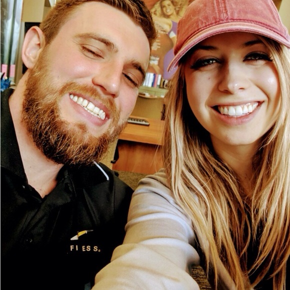 Meet your Posher, Chelsea - Picture 2 of 3